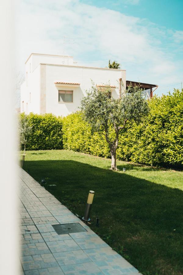 Dimora Mariu Bed and Breakfast Tarente Buitenkant foto