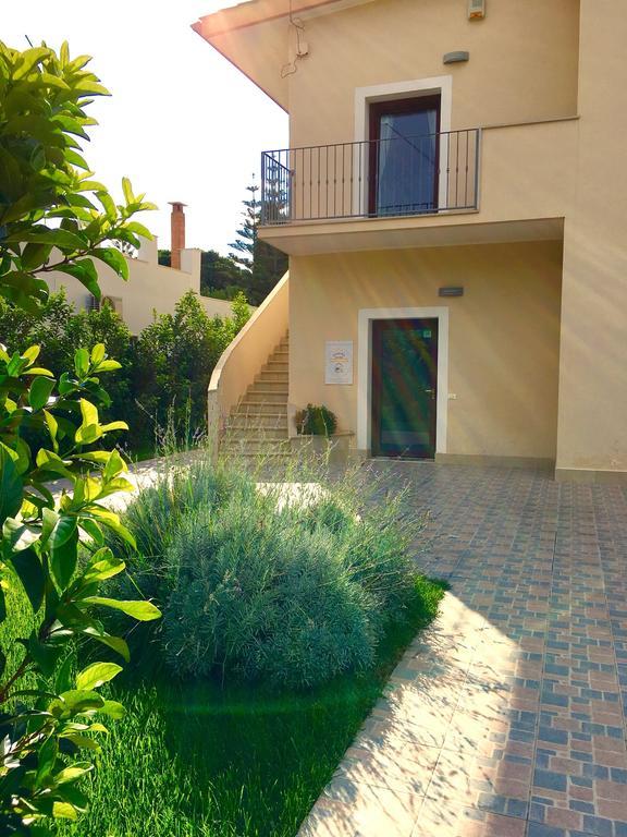 Dimora Mariu Bed and Breakfast Tarente Buitenkant foto